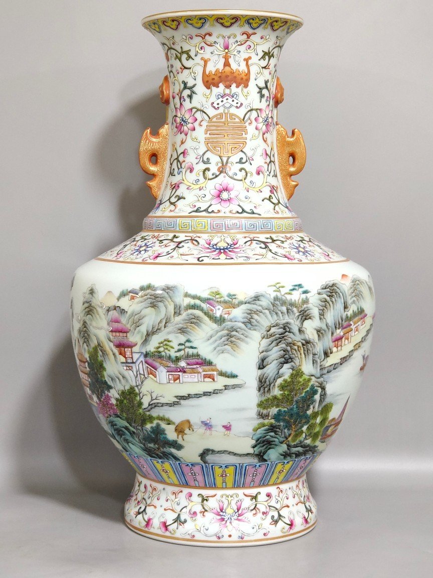 Qing Dynasty Qianlong Fushou Shuangquan landscape amphora