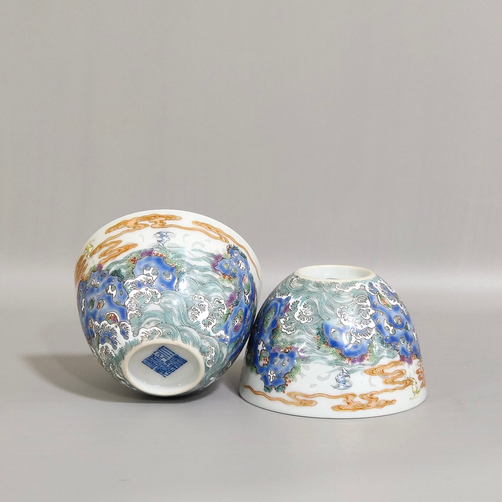 Qing Dynasty Qianlong Fushan Shouhai exquisite cup