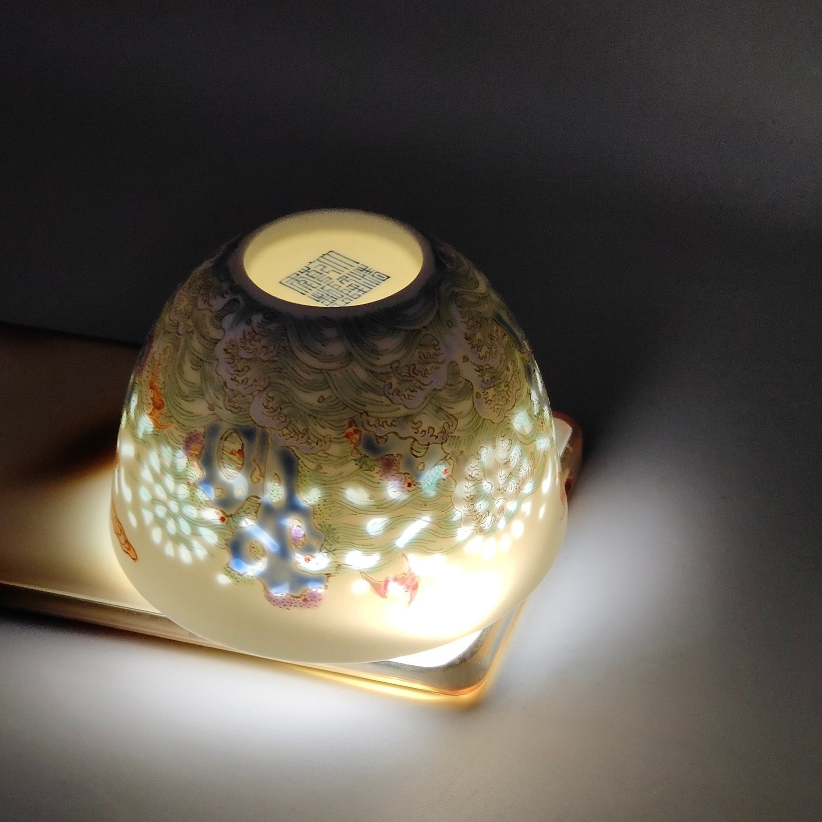 Qing Dynasty Qianlong Fushan Shouhai exquisite cup