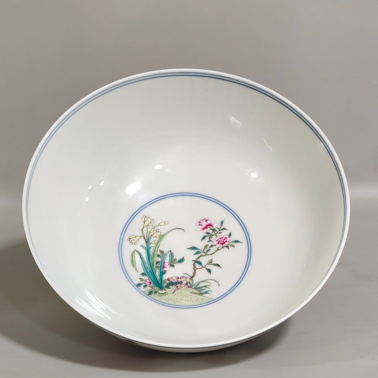Qing Dynasty Qianlong boy’s cockfighting poem bowl