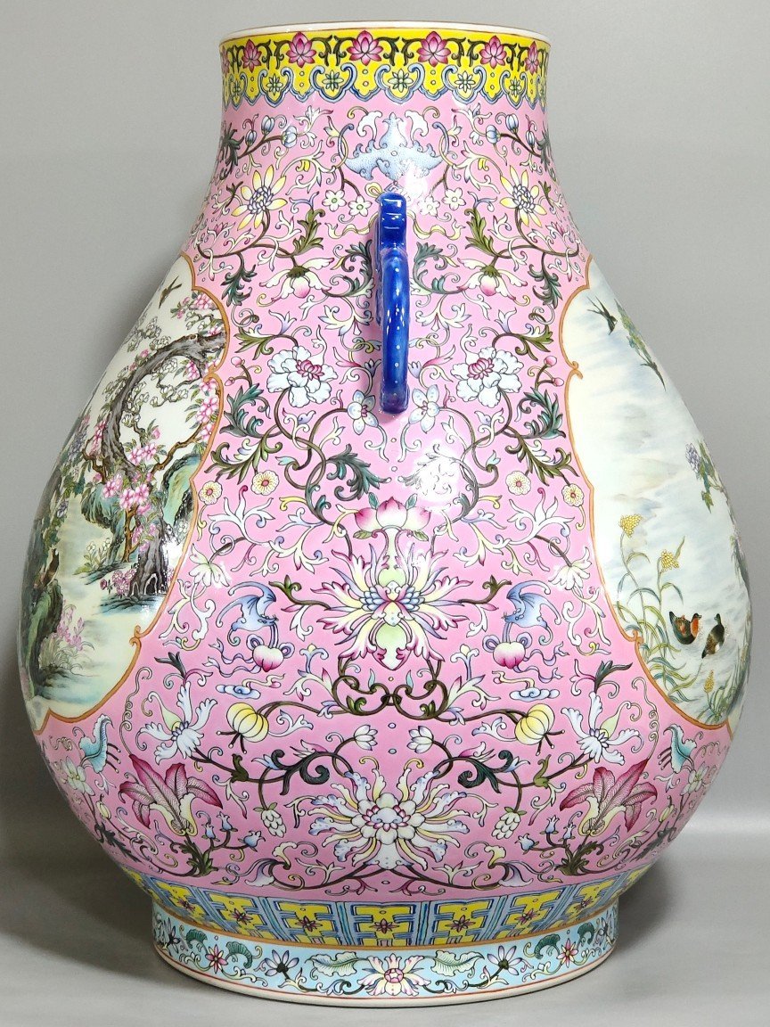 Qing Dynasty Qianlong pink ground window opening Buddha barrel statue