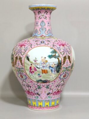 Qing Dynasty Qianlong pink window vase