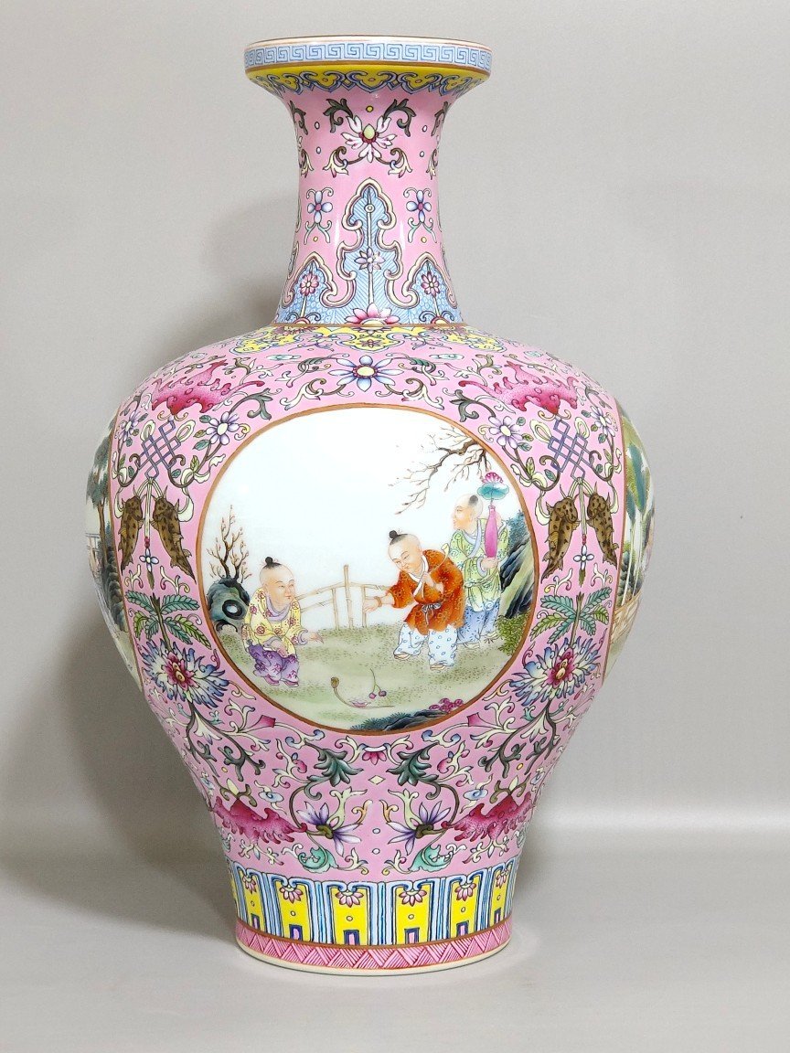Qing Dynasty Qianlong pink window vase