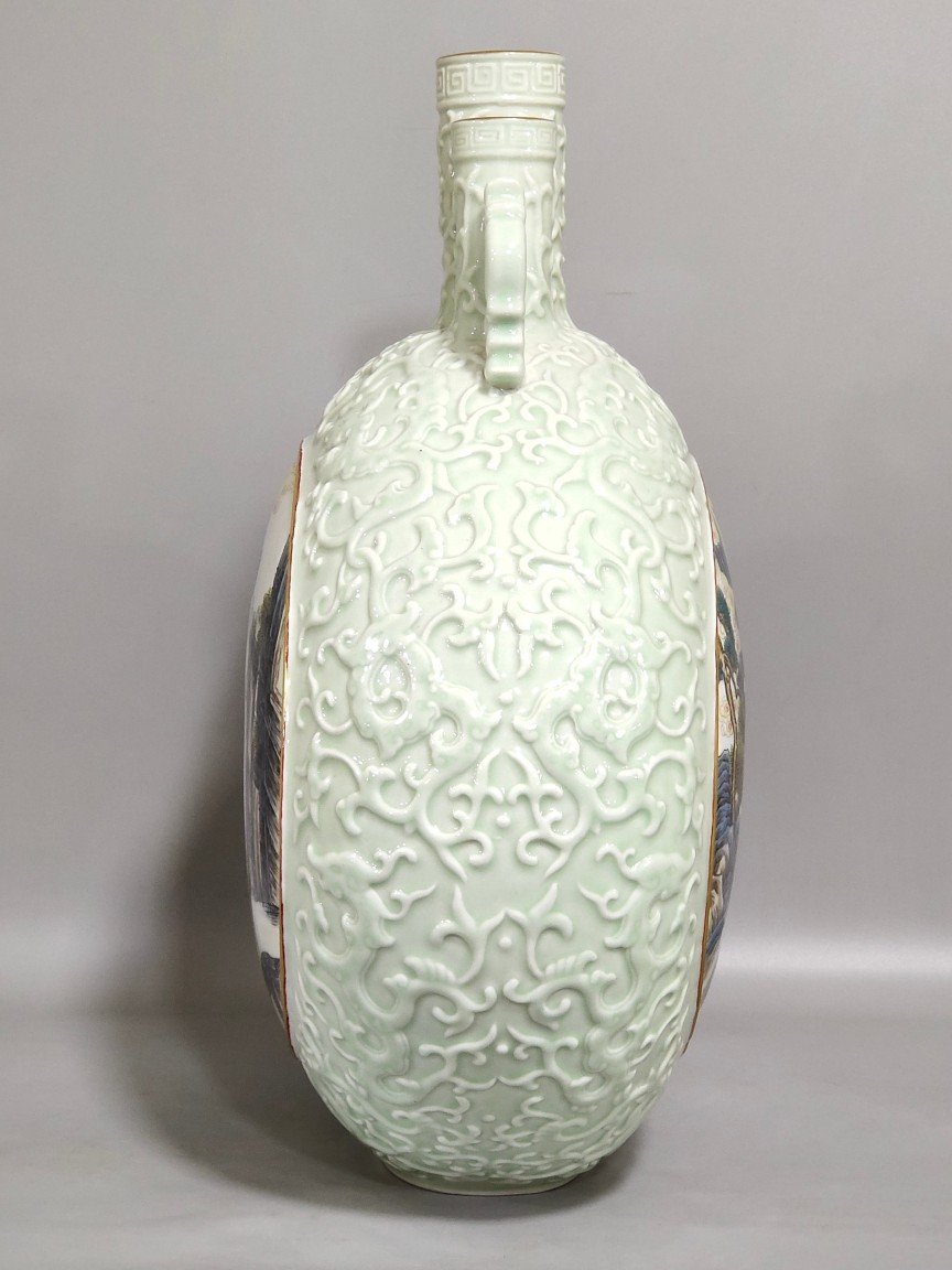 Qing Dynasty Qianlong pink green glaze carving window character story three tube moon holding vase