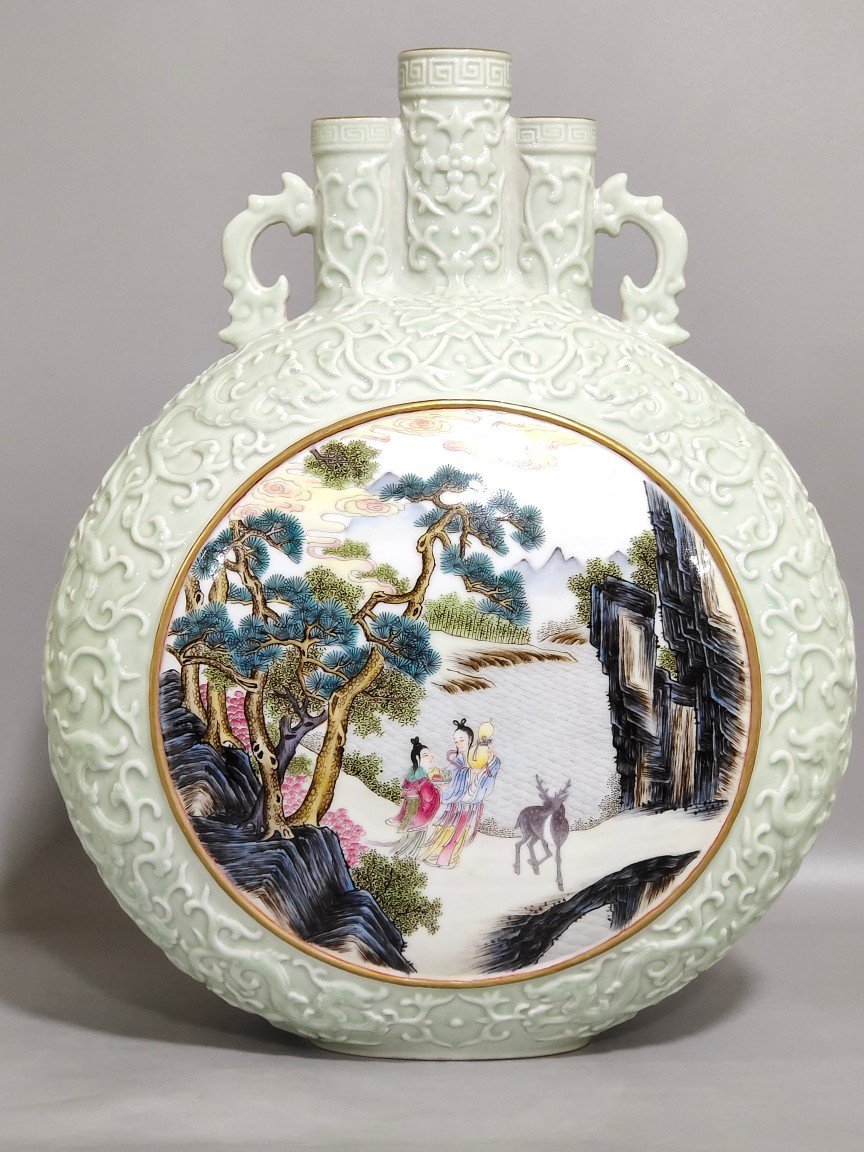 Qing Dynasty Qianlong pink green glaze carving window character story three tube moon holding vase