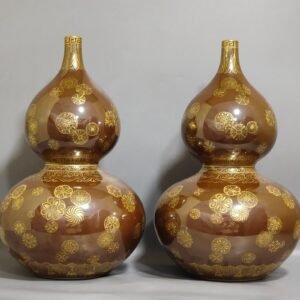 Qing Dynasty Qianlong Purple gold glaze and gold ball gourd vase
