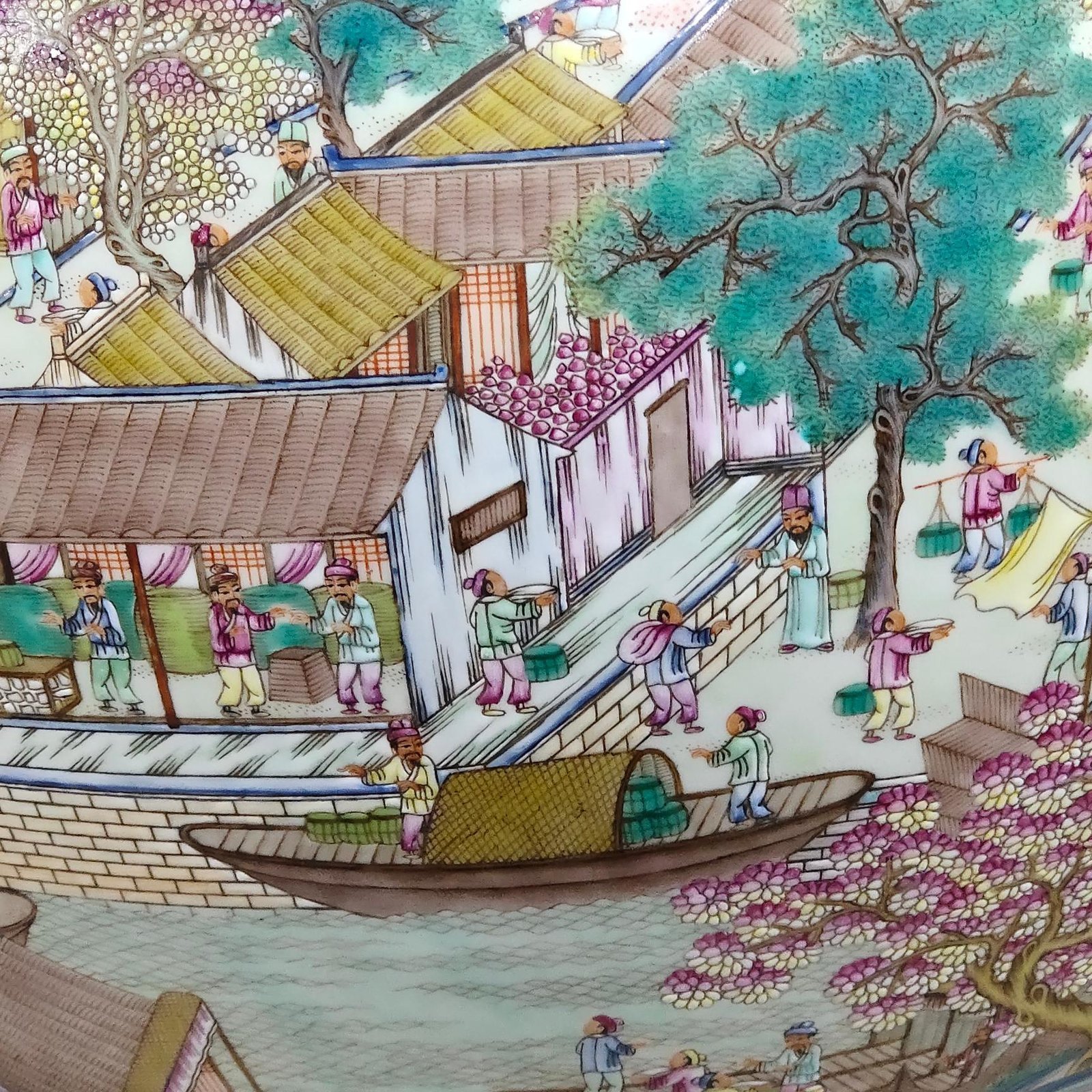 Qing Dynasty Qianlong Famille Rose Porcelain Vase