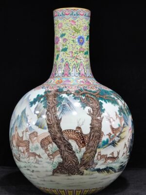 Qing Dynasty Qianlong Greenland Hundred Deer Celestial Ball Vase