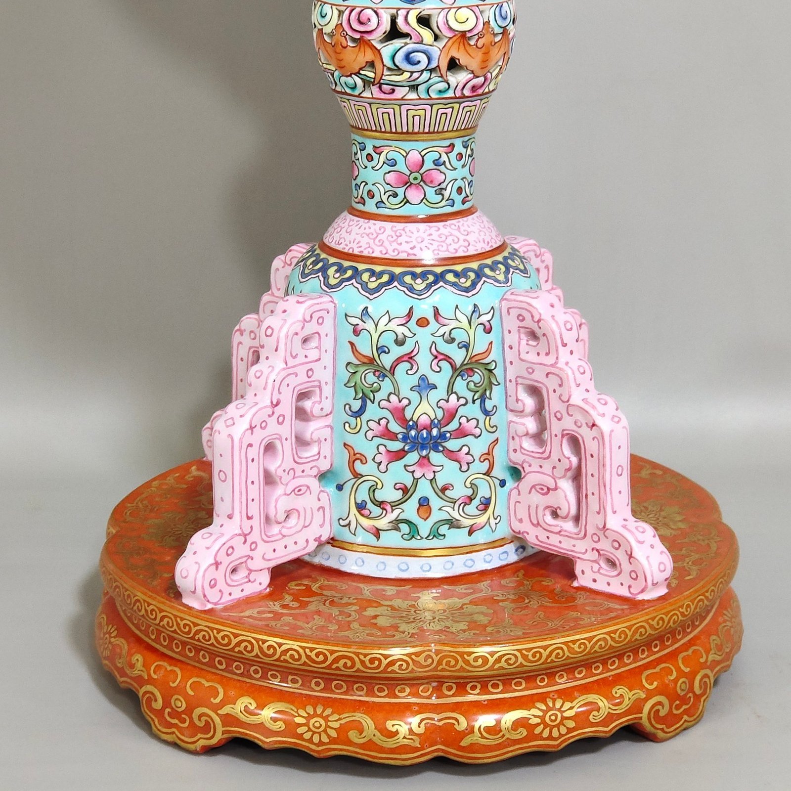 Qing Dynasty Qianlong Greenland Fortune and Longevity double hollow official hat stand