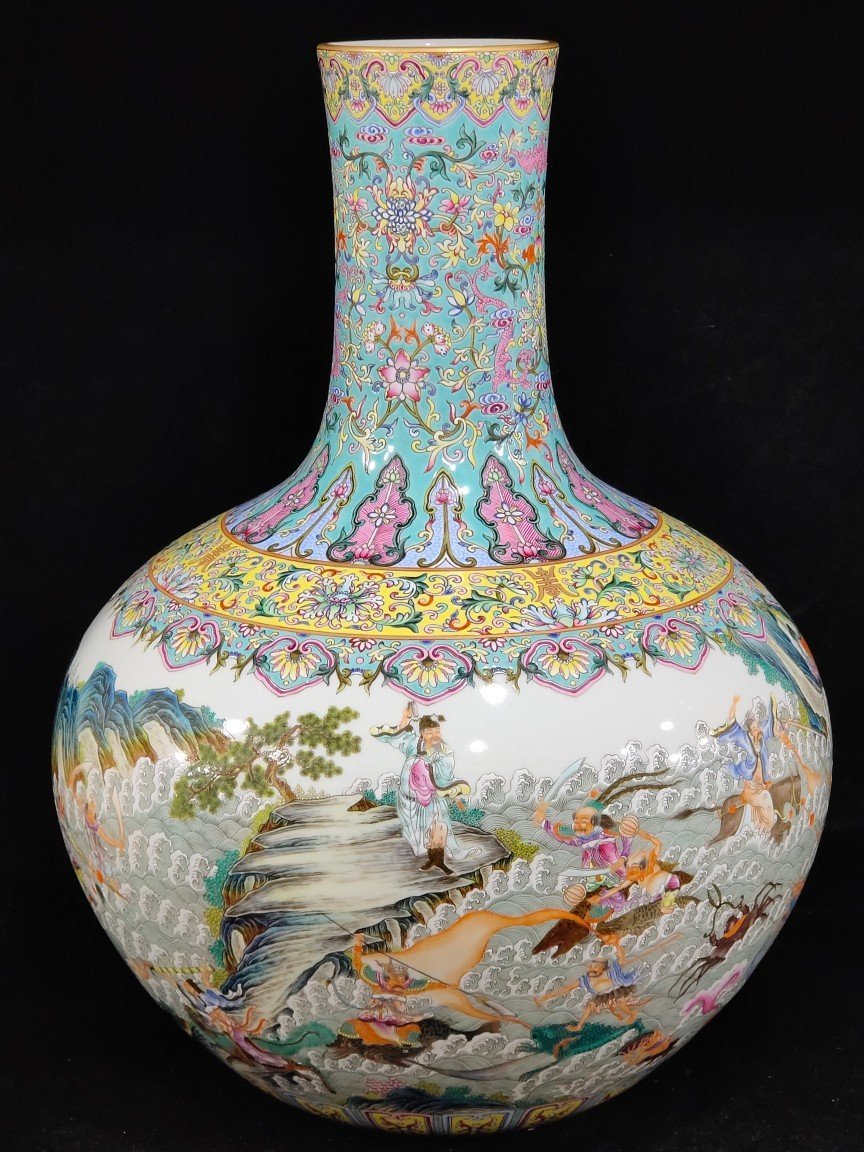 Qing Dynasty Qianlong Green Land Fortune and Longevity Their Magical Powers Celestial Sphere Vase