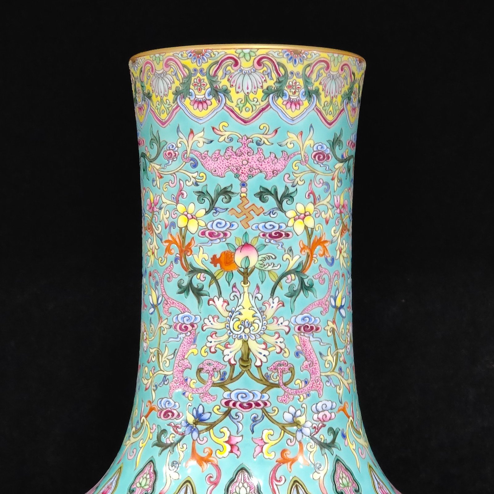 Qing Dynasty Qianlong Green Land Fortune and Longevity Their Magical Powers Celestial Sphere Vase
