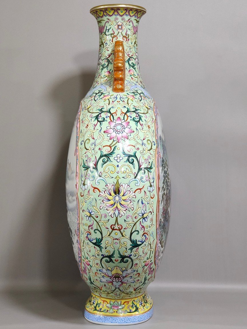 Qing Dynasty Qianlong green land blessing and longevity flat window landscape vase