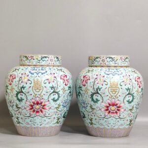 Qing Dynasty Qianlong Greenland Fushou Lianlian Tea Jar