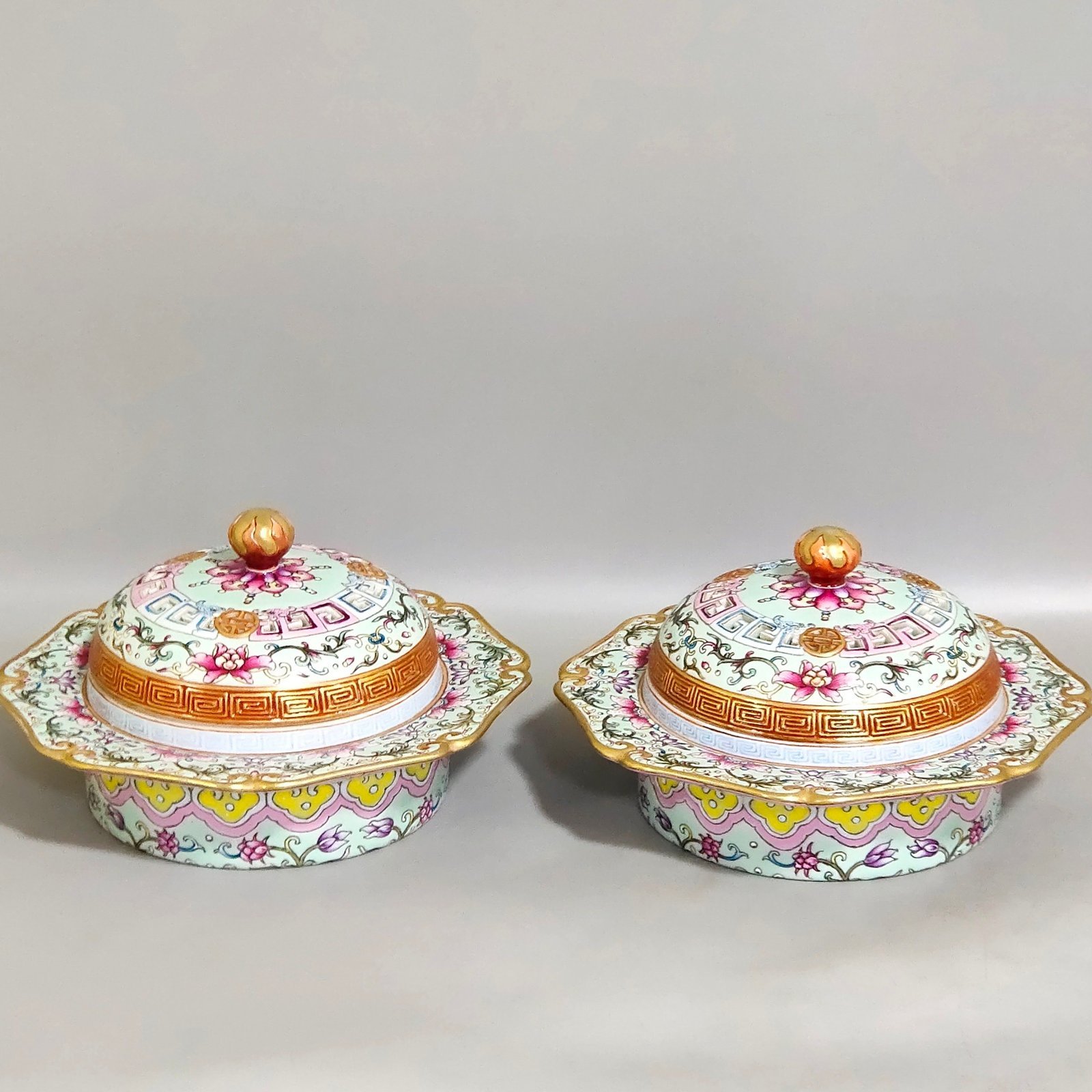 Qing Dynasty Qianlong Greenland Fushou Lianlian Aromatherapy
