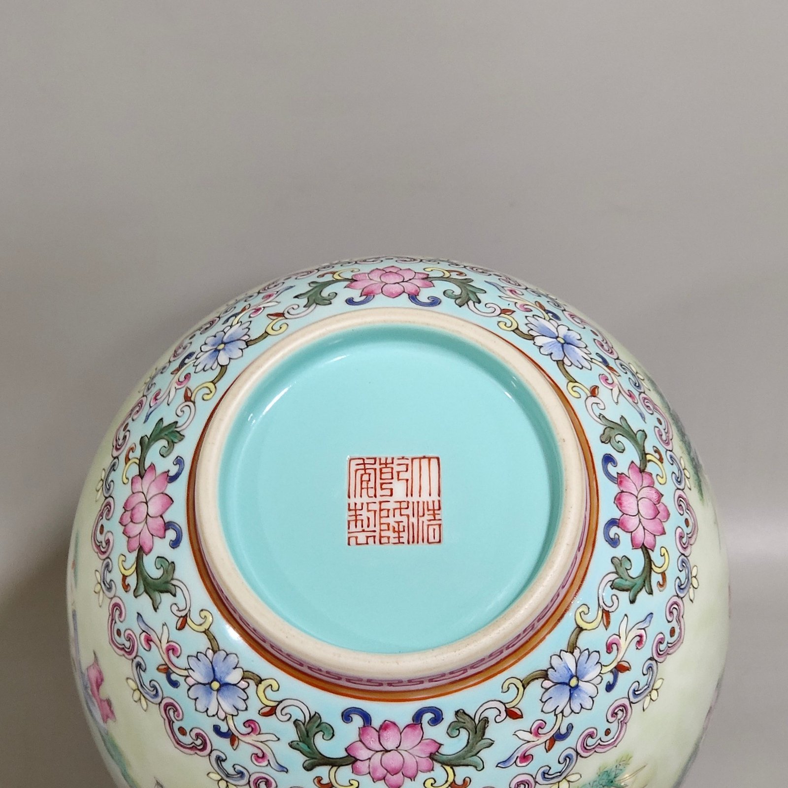 Qing Dynasty Qianlong tea can with baby playing beside green space