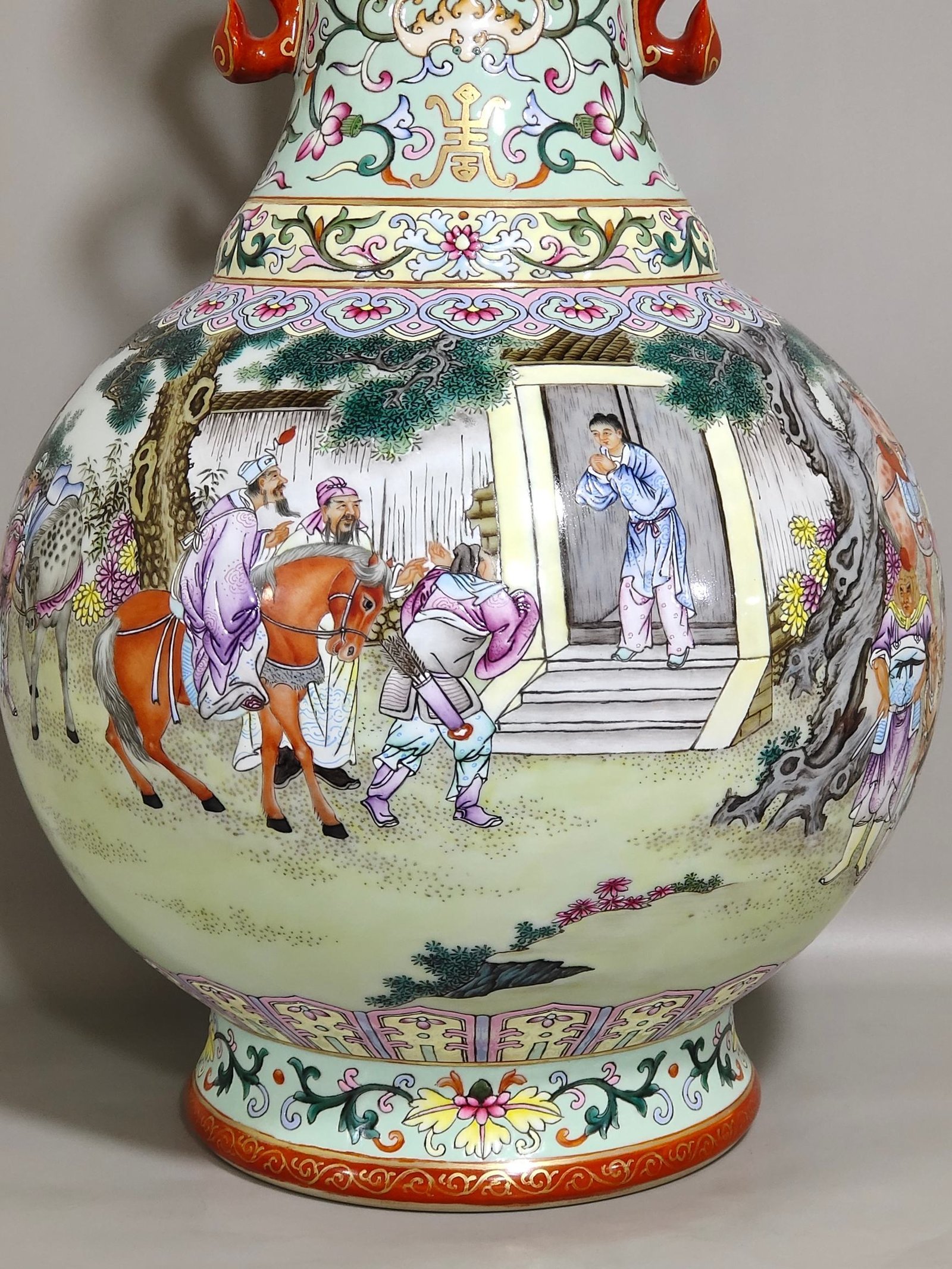 Qing Dynasty Qianlong green land edge poems amphorae