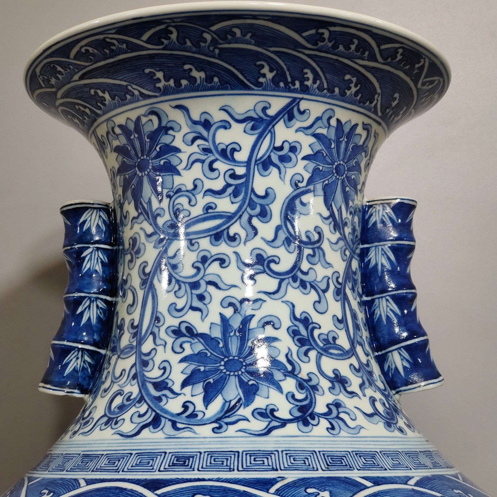 Qing Dynasty Qianlong a bamboo statue with entwined branches