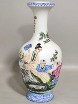 Qing Dynasty Qianlong green edged vase with a belt and a poem inscribed by a lady