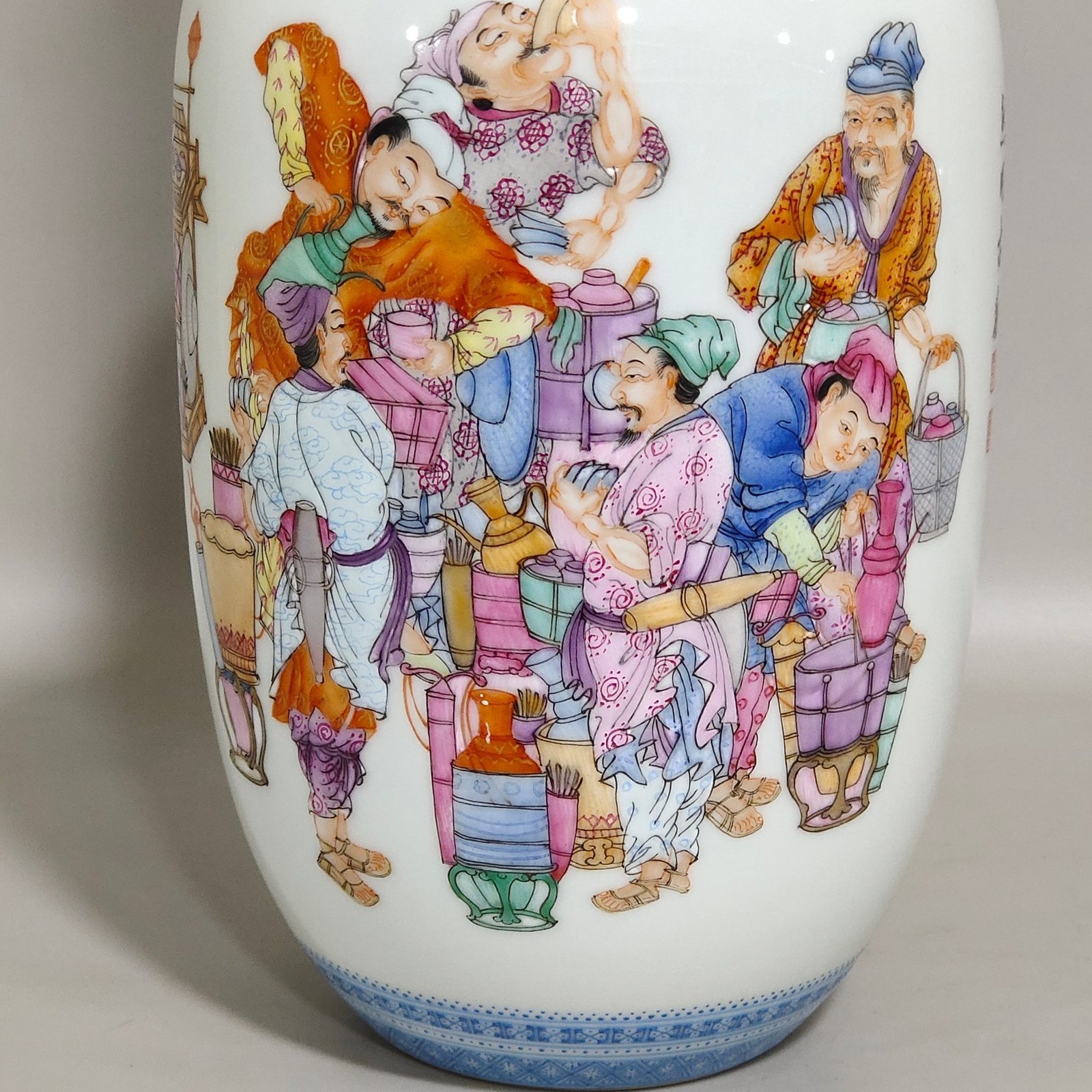 Qing Dynasty Qianlong green edge tea flask