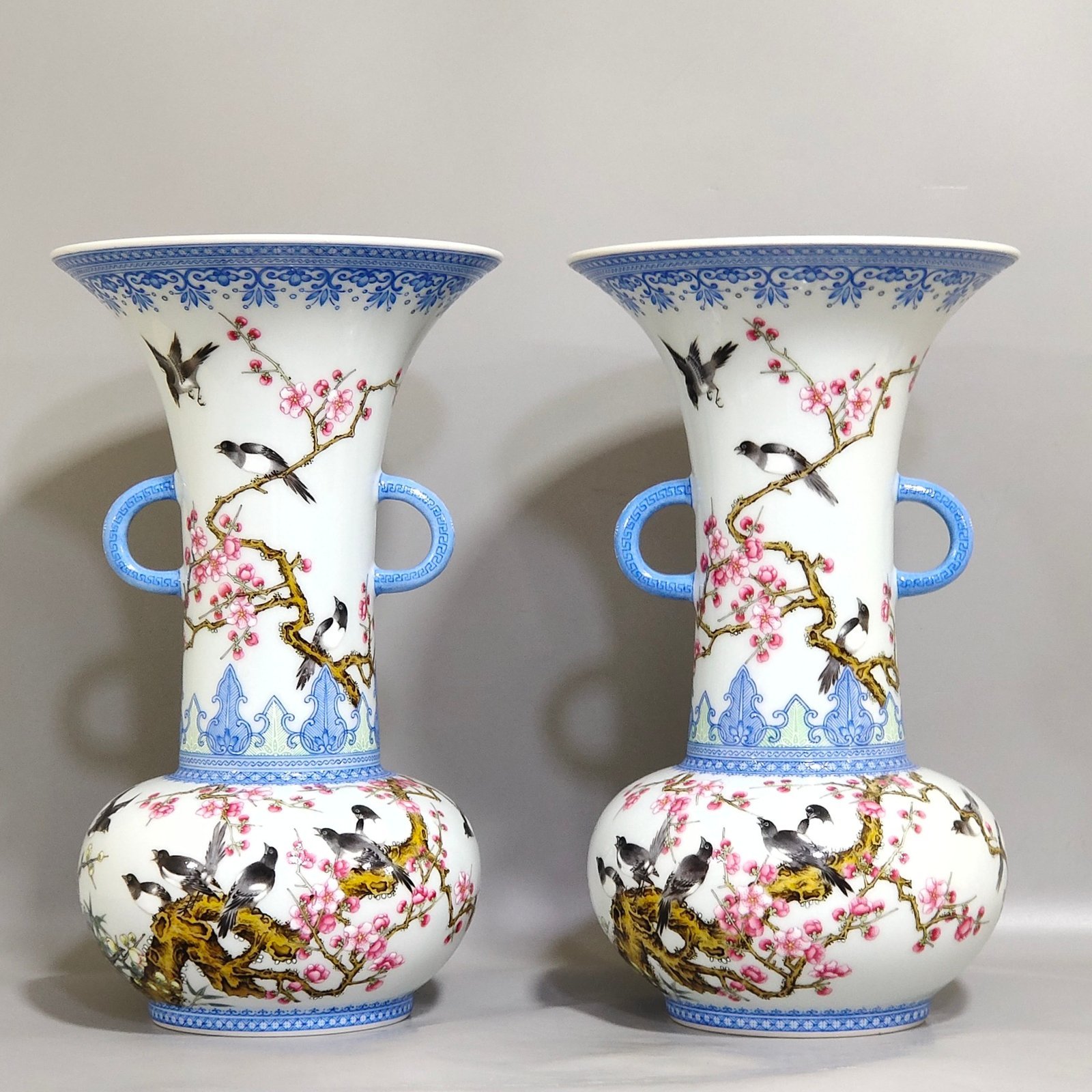 Qing Dynasty Qianlong Cuibian Xishangmeibian Amphora