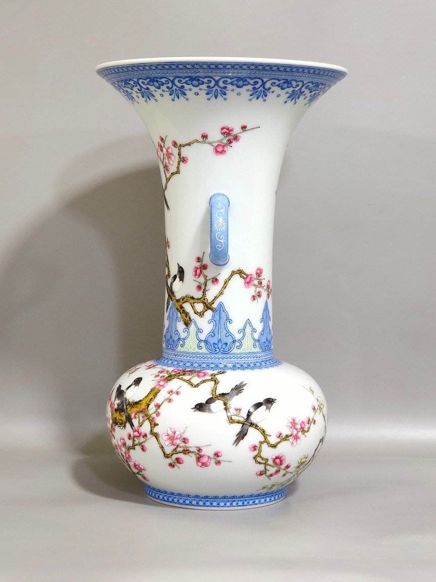 Qing Dynasty Qianlong Cuibian Xishangmeibian Amphora