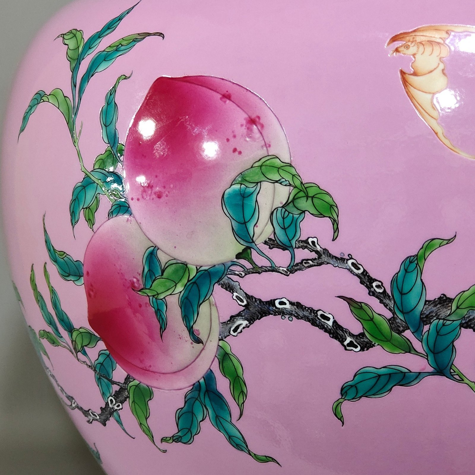Qing Dynasty Qianlong rouge Powder Five Blessings and Nine Peach Apple Jar