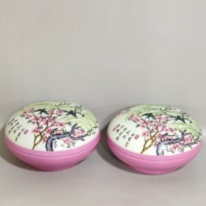 Qing Dynasty Qianlong rouge pink Xinglin Chunyan jewelry box