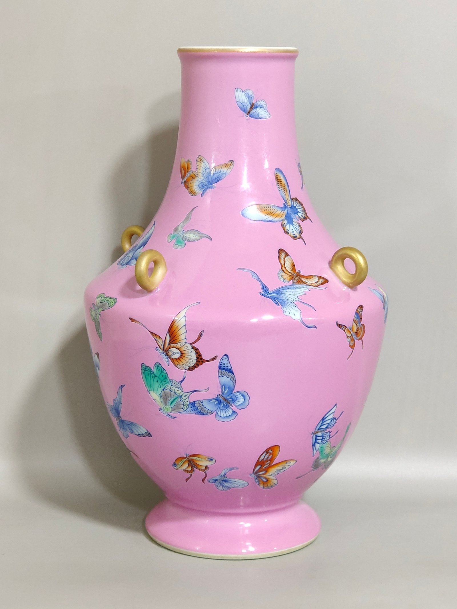 Qing Dynasty Qianlong rouge pink butterfly vase