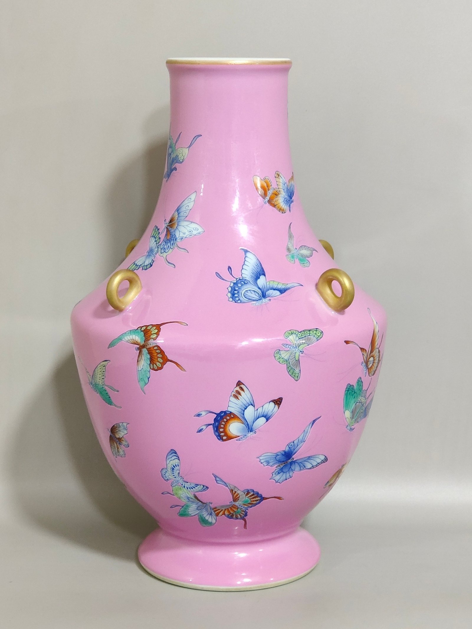 Qing Dynasty Qianlong rouge pink butterfly vase