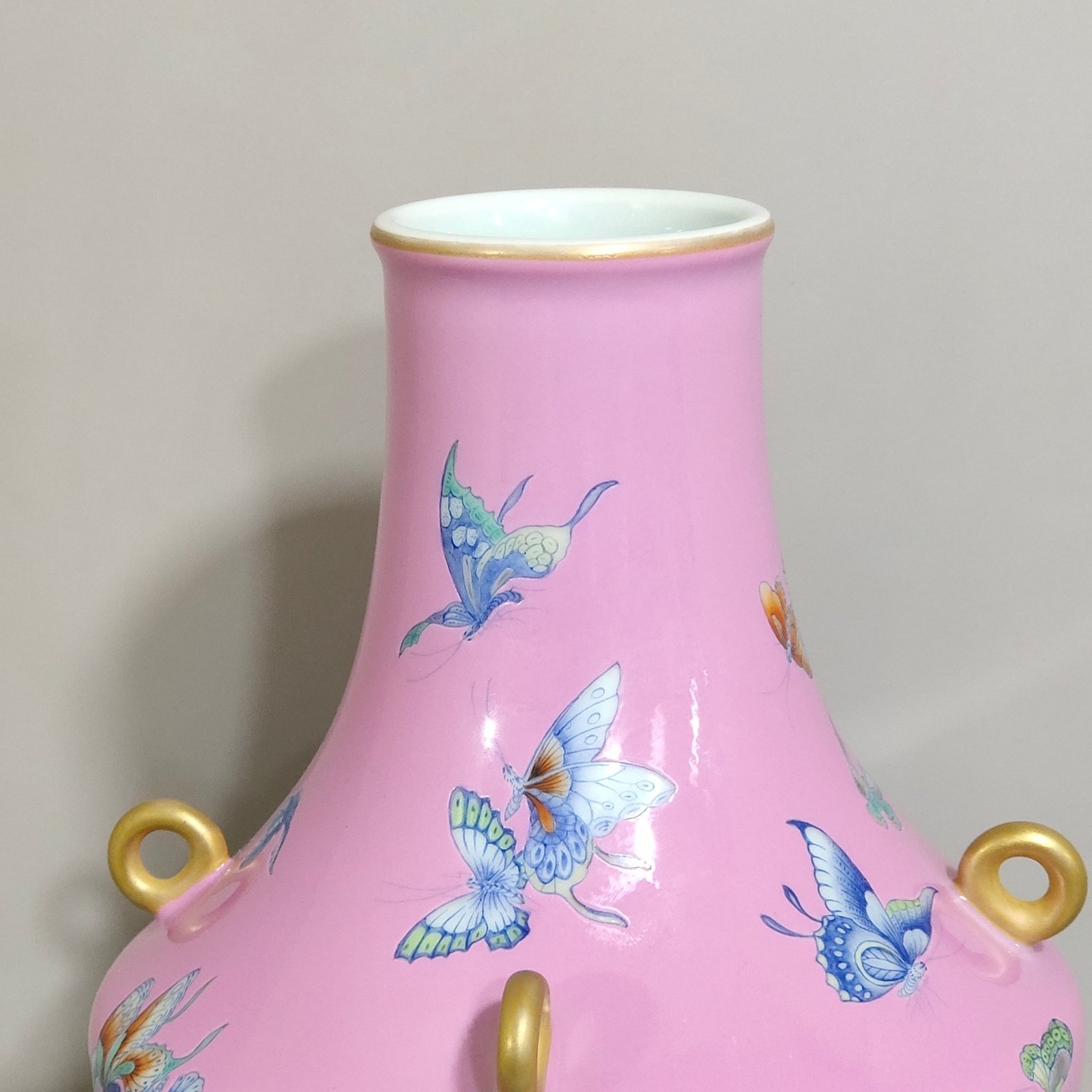 Qing Dynasty Qianlong rouge pink butterfly vase