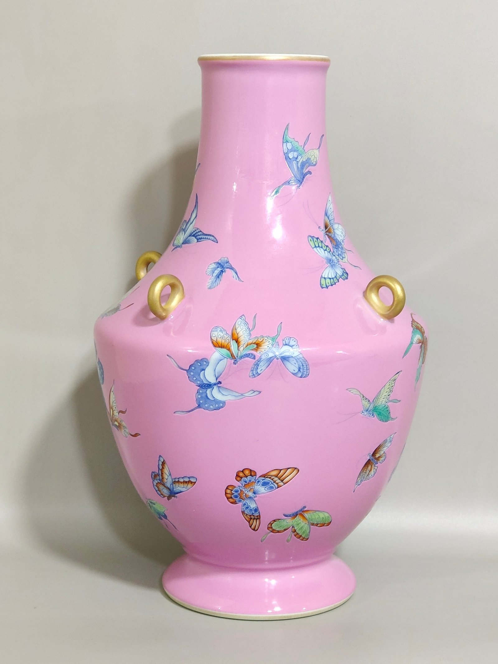 Qing Dynasty Qianlong rouge pink butterfly vase