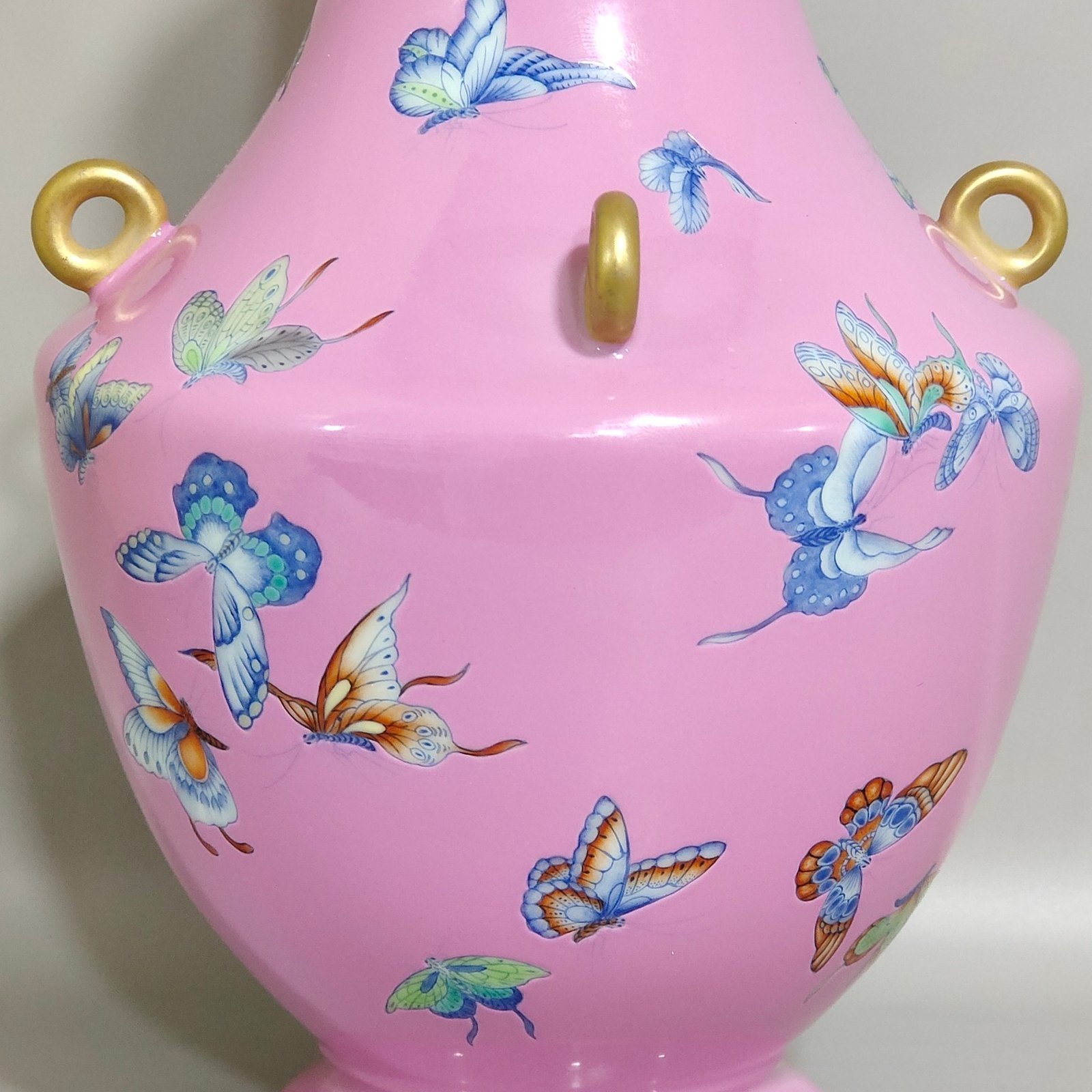 Qing Dynasty Qianlong rouge pink butterfly vase