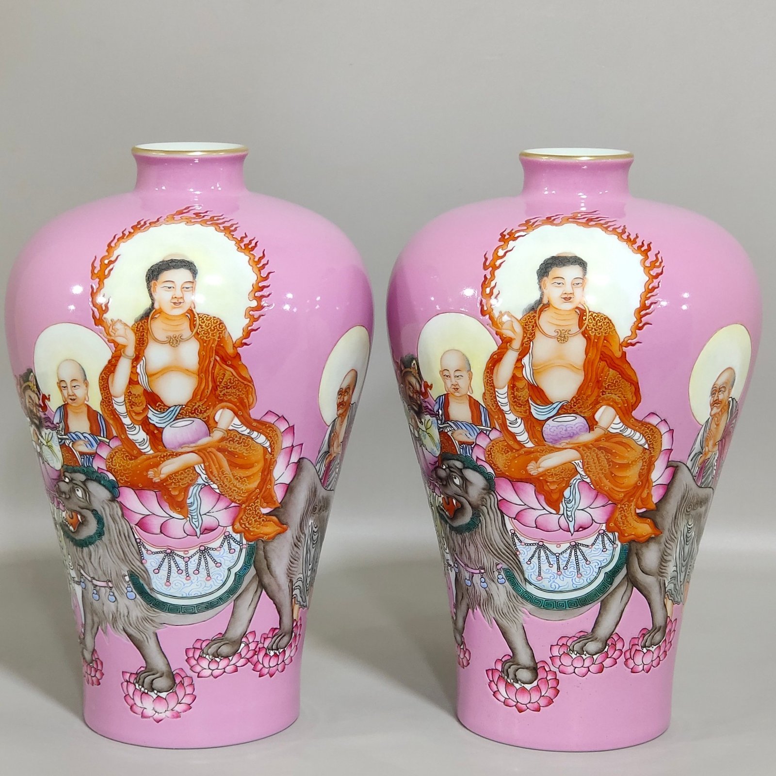 Qing Dynasty Qianlong rouge powder Arhat painting and poem plum vase