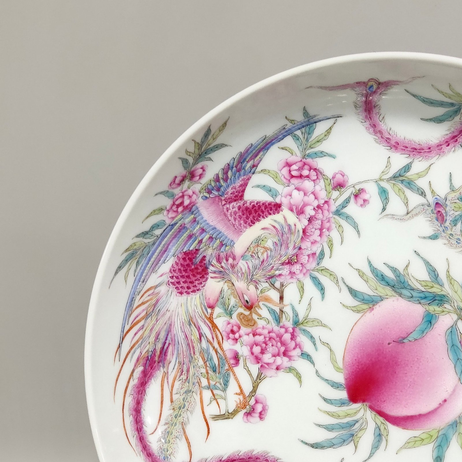 Qing Dynasty Qianlong rouge red phoenix wearing peony peach tray