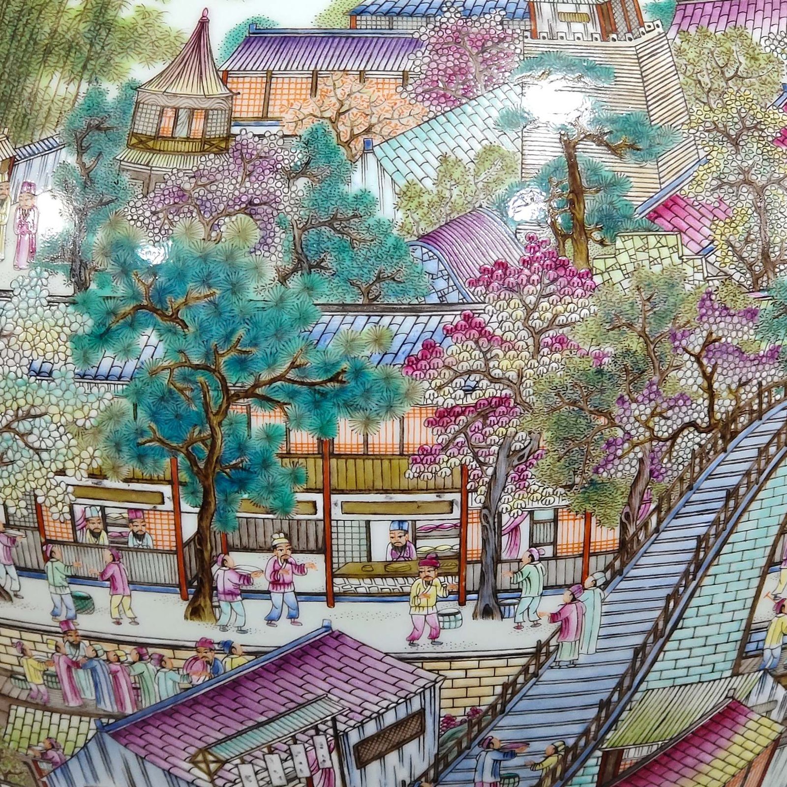 Qing Dynasty Qianlong Famille Rose Porcelain Vase