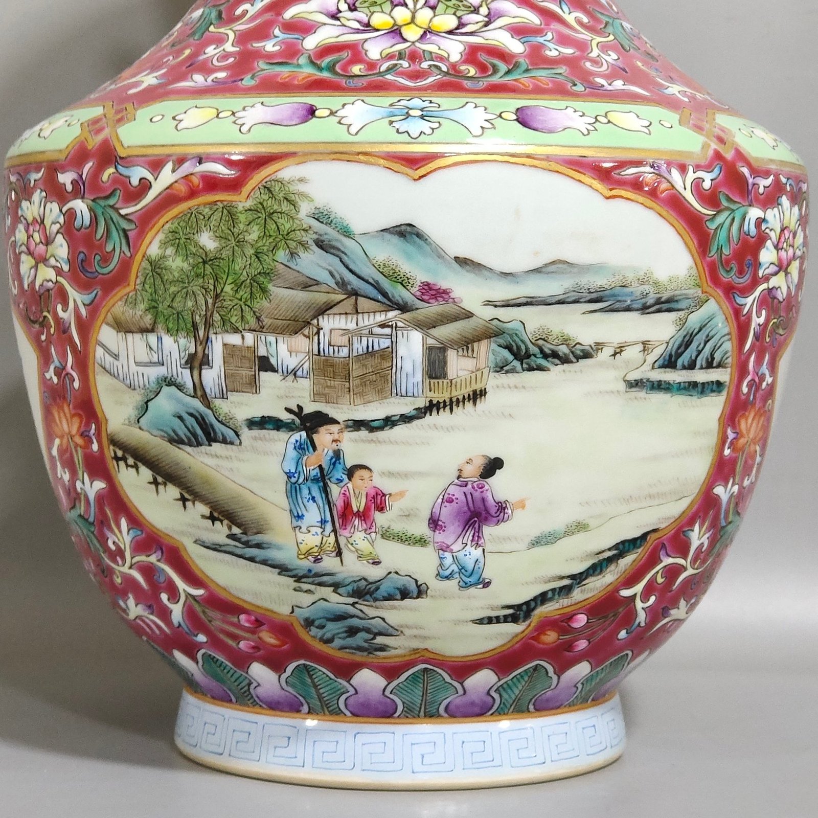 Qing Dynasty Qianlong rouge ground window character story amphora