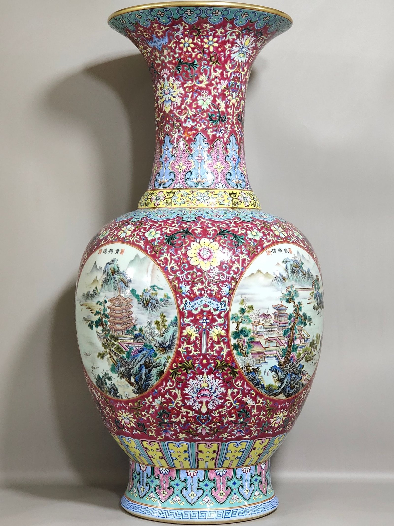 Qing Dynasty Qianlong rouge red floor blessing and longevity vase
