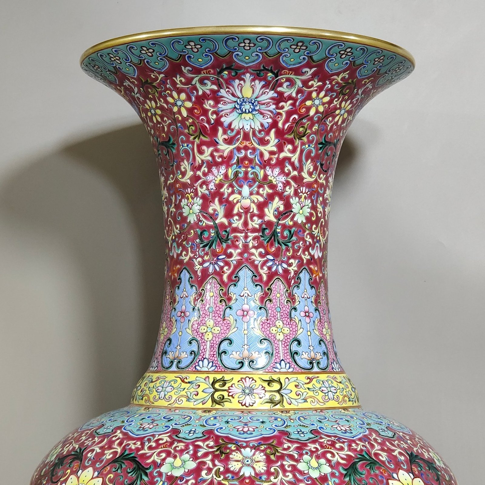 Qing Dynasty Qianlong rouge red floor blessing and longevity vase