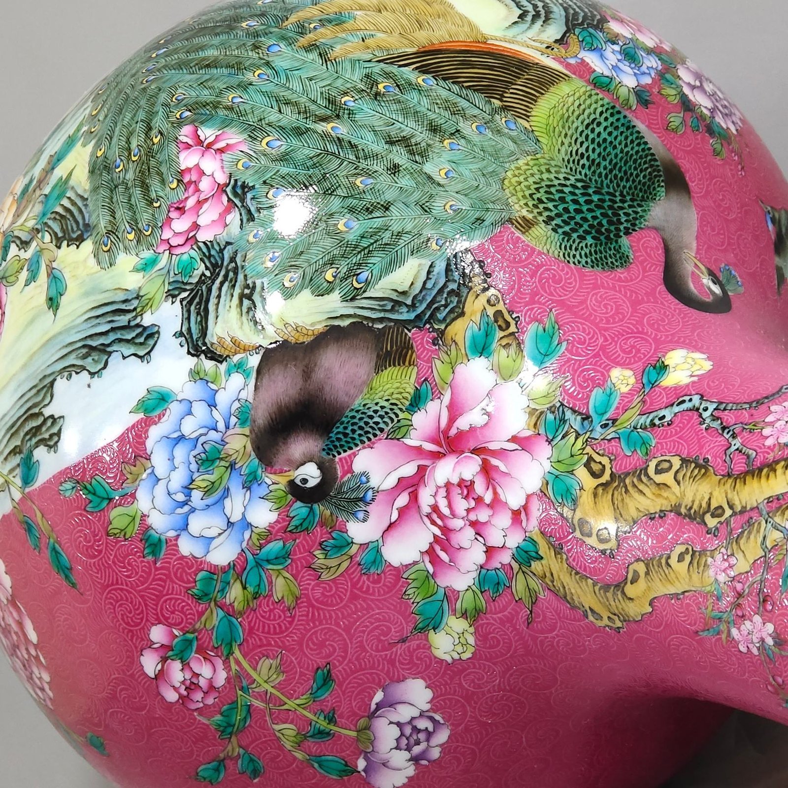 Qing Dynasty Qianlong A rouge red peacock celestial vase
