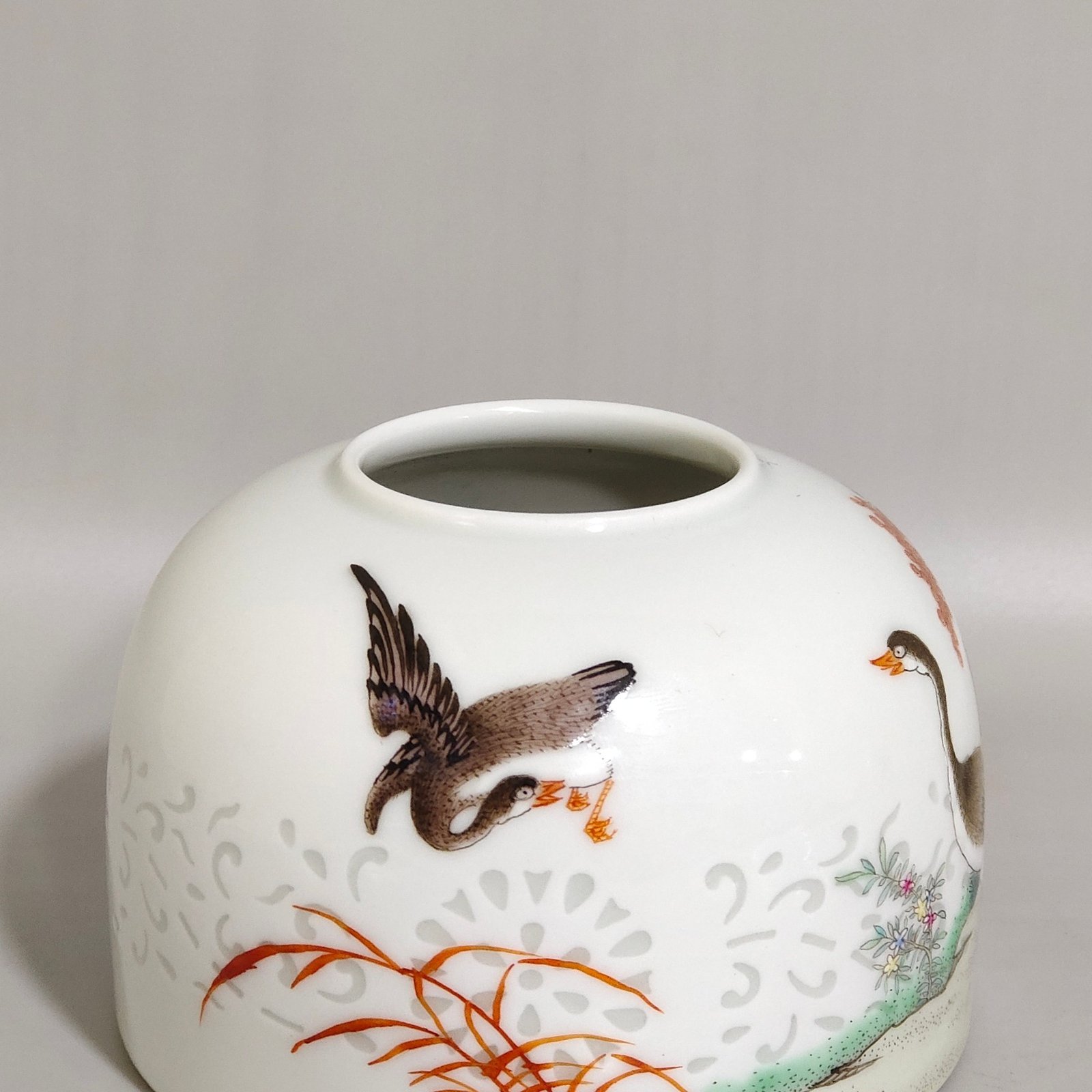 Qing Dynasty Qianlong An exquisite water bowl with reed and wild geese