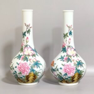 Qing Dynasty Qianlong Famille Rose floral vase