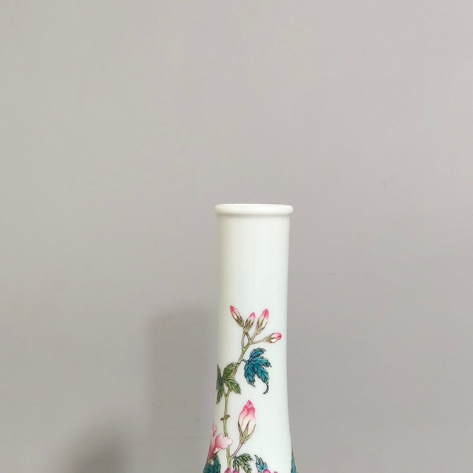 Qing Dynasty Qianlong Famille Rose floral vase