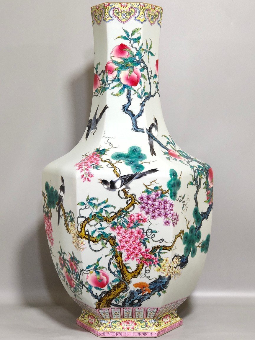 Qing Dynasty Qianlong flower and bird six square vase