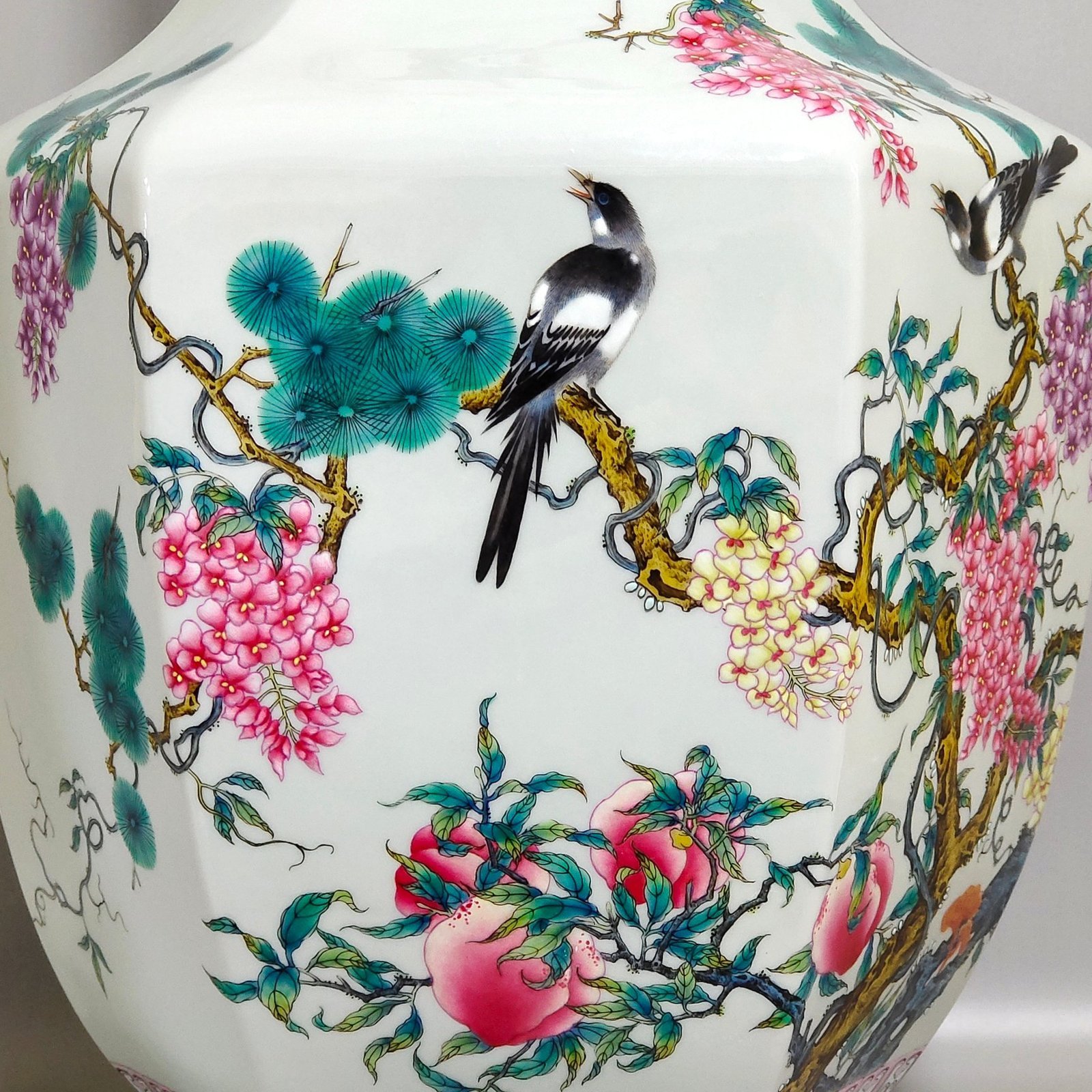 Qing Dynasty Qianlong flower and bird six square vase