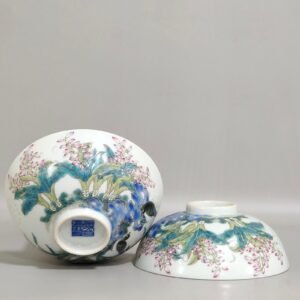 Qing Dynasty Qianlong flower and bird painting exquisite tea round