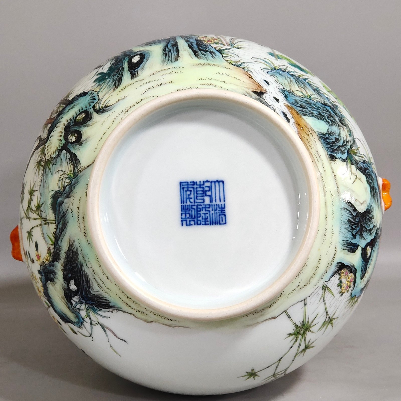 Qing Dynasty Qianlong Flower and bird amphorae
