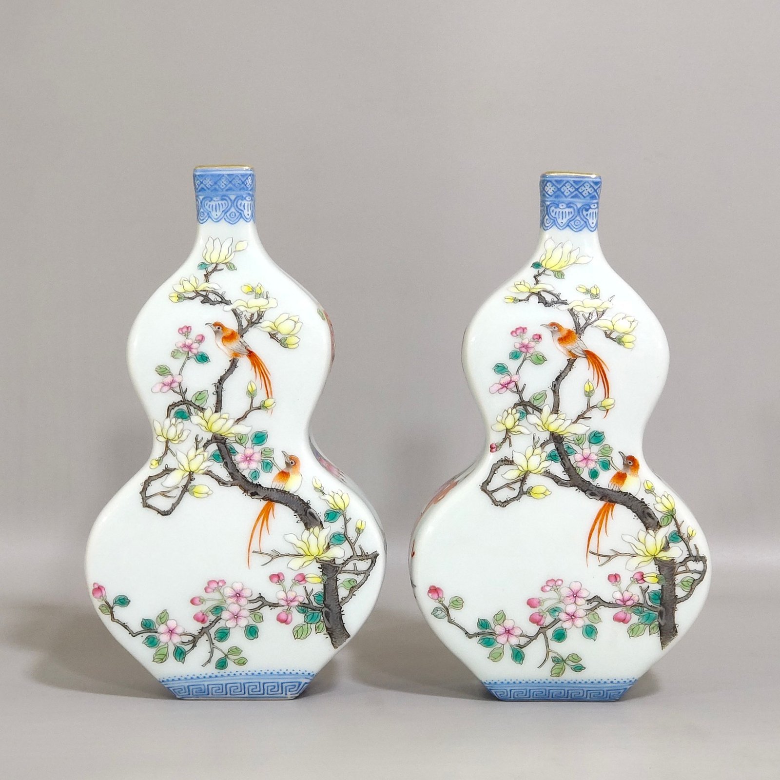 Qing Dynasty Qianlong flower and Bird Square Gourd vase