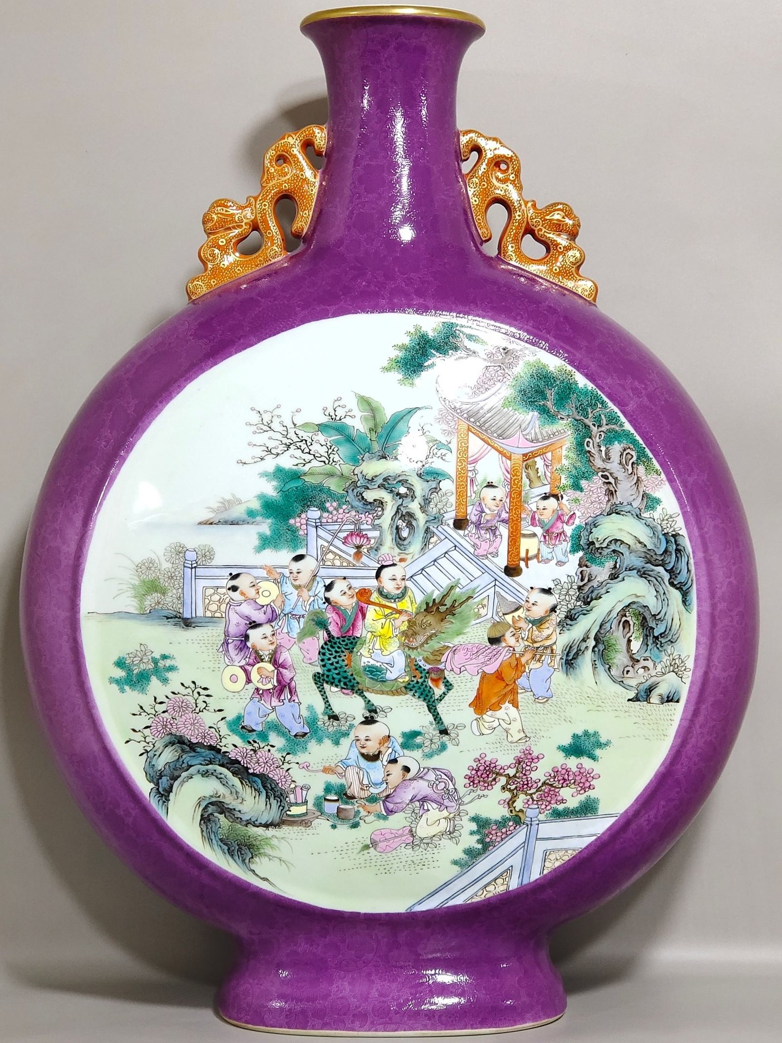 Qing Dynasty Qianlong a purple glazed eggplant skin vase