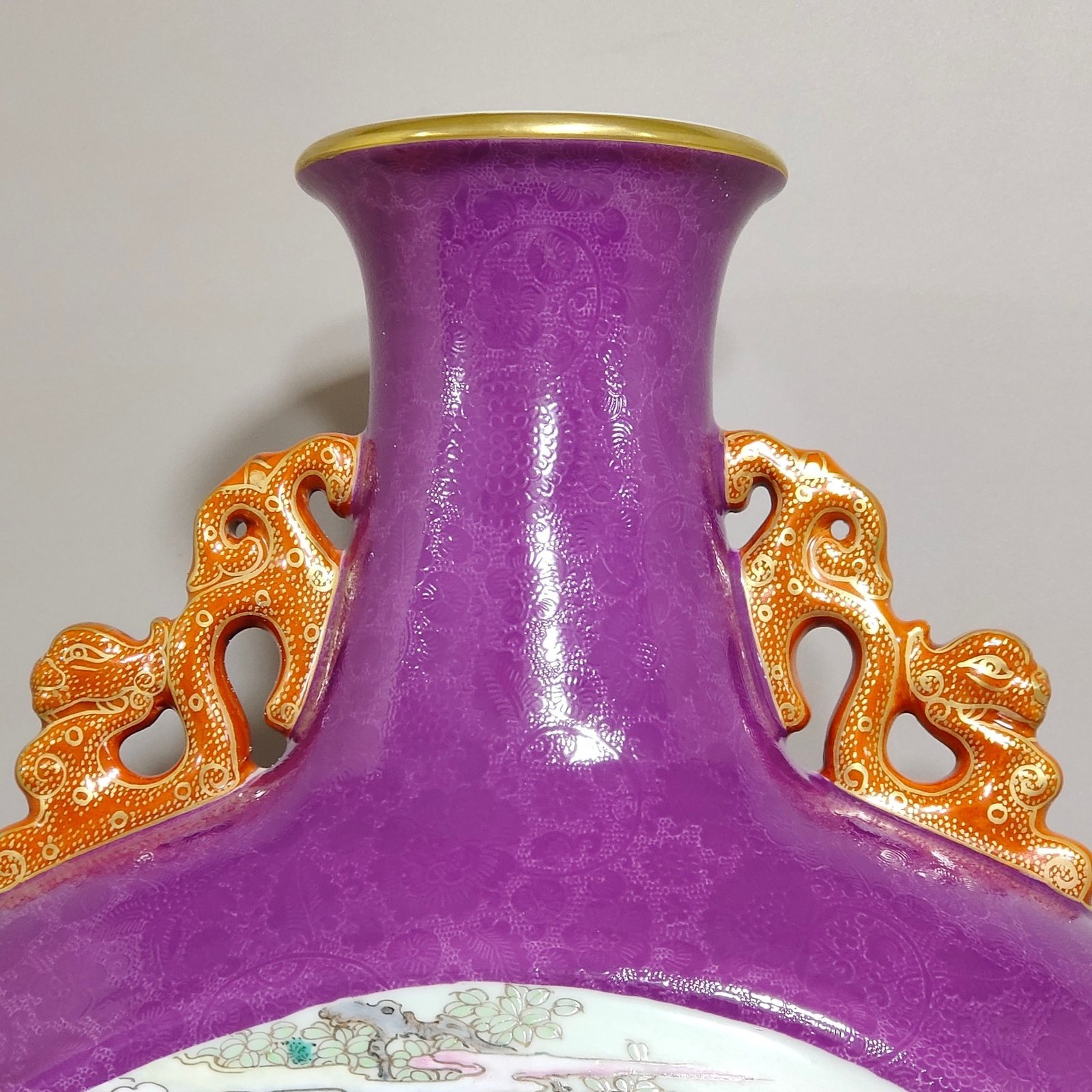 Qing Dynasty Qianlong a purple glazed eggplant skin vase