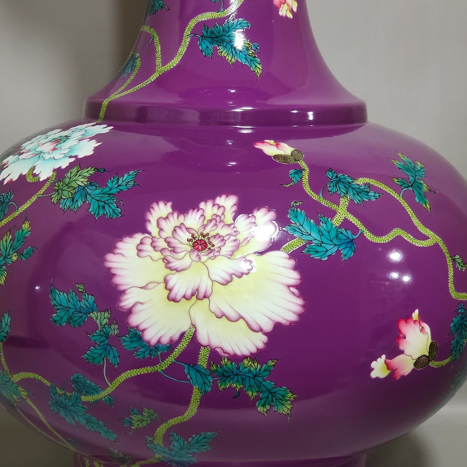 Qing Dynasty Qianlong eggplant skin purple glazed poppy poem appreciation vase